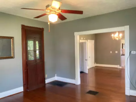 911 N Walnut St, Springfield, IL 62702 photo 4