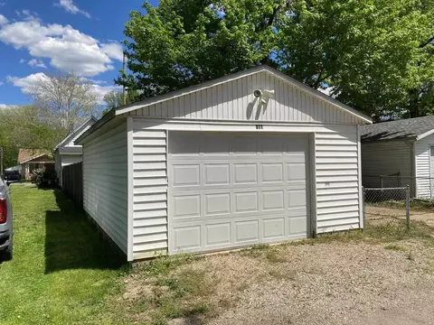 911 N Walnut St, Springfield, IL 62702 photo 23
