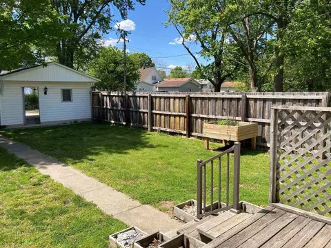 911 N Walnut St, Springfield, IL 62702 photo 21