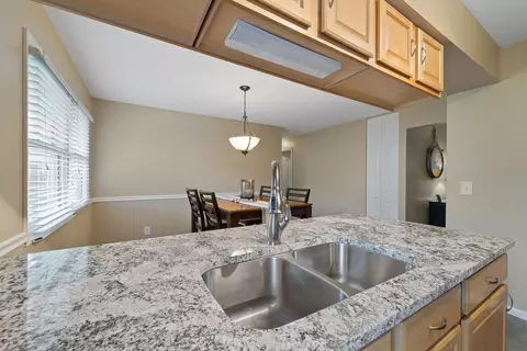 1370 Valley Dr, Springfield, IL 62702 photo 16