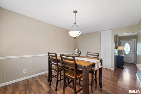 1370 Valley Dr, Springfield, IL 62702 photo 13