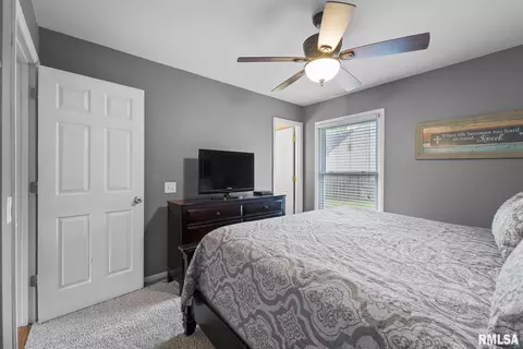 1370 Valley Dr, Springfield, IL 62702 photo 25