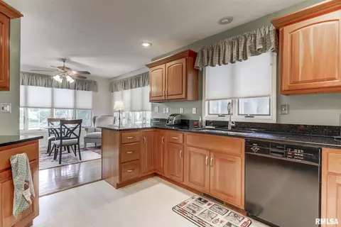 4900 Eagles Lndg, Springfield, IL 62711 photo 16