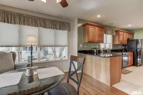 4900 Eagles Lndg, Springfield, IL 62711 photo 22