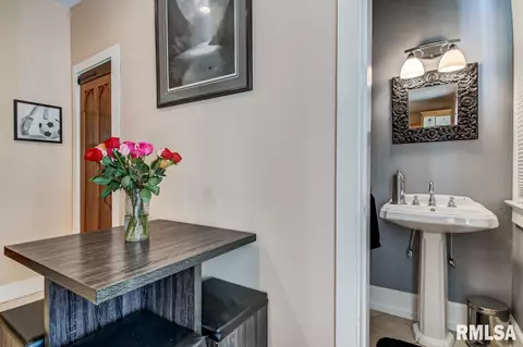 1323 S Park Ave, Springfield, IL 62704 photo 18