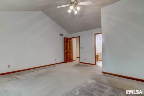 2600 Meadow Pointe Dr, Springfield, IL 62702 photo 21
