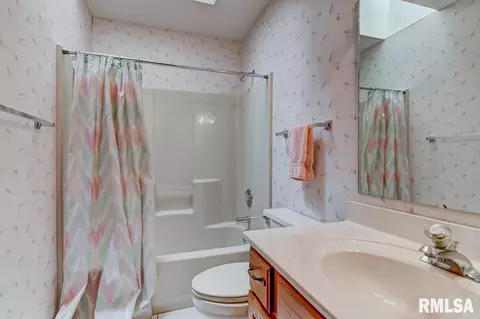 2600 Meadow Pointe Dr, Springfield, IL 62702 photo 31