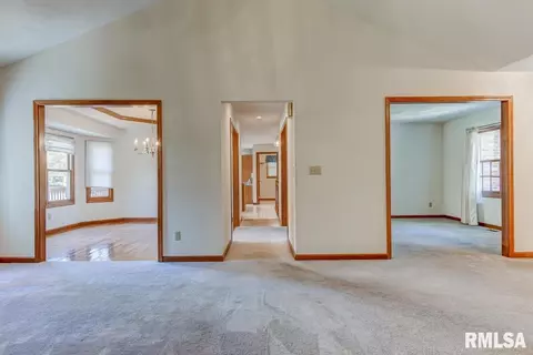 2600 Meadow Pointe Dr, Springfield, IL 62702 photo 9