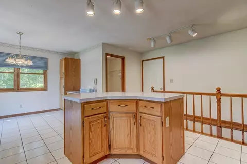 2600 Meadow Pointe Dr, Springfield, IL 62702 photo 15