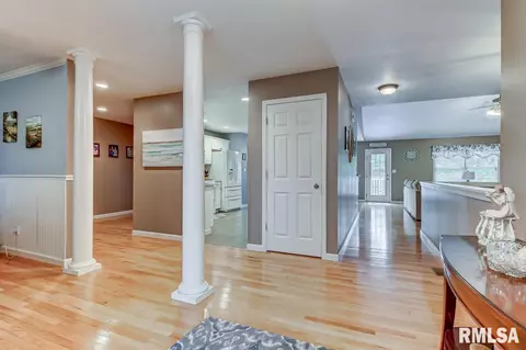 4121 Destiny Dr, Springfield, IL 62712 photo 2