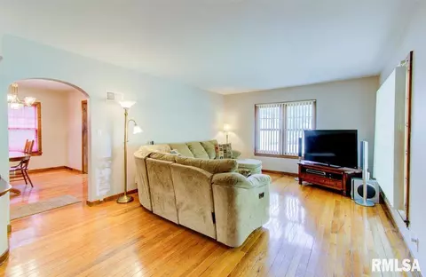 2201 S College St, Springfield, IL 62704 photo 10
