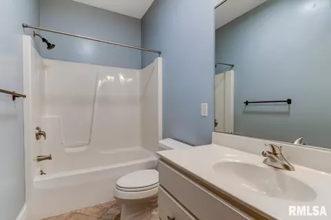 3505 Embassy Dr, Springfield, IL 62711 photo 30
