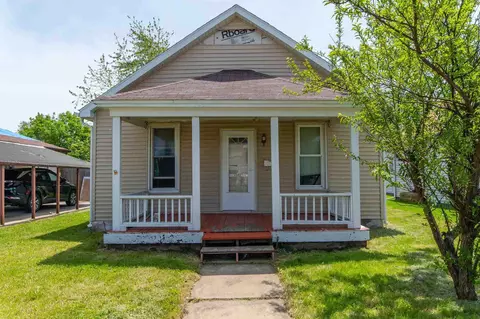 1110 N Kickapoo St, Lincoln, IL 62656 photo 1