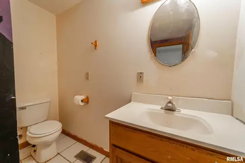 1110 N Kickapoo St, Lincoln, IL 62656 photo 14