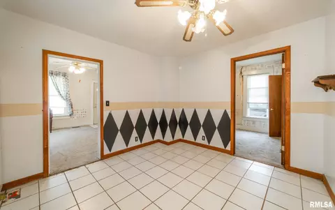 1110 N Kickapoo St, Lincoln, IL 62656 photo 6