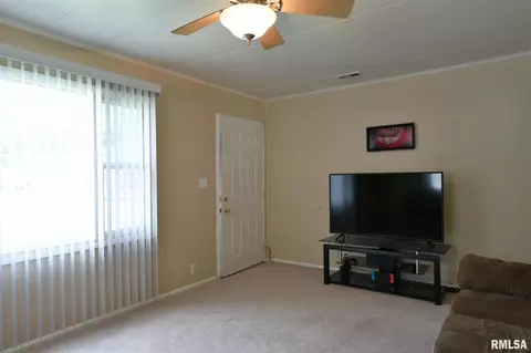 1629 N 20th St, Springfield, IL 62702 photo 6