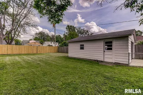 2240 S College St, Springfield, IL 62704 photo 23