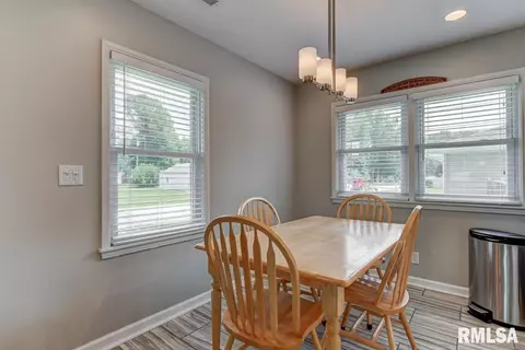 1824 E Hood St, Springfield, IL 62703 photo 7