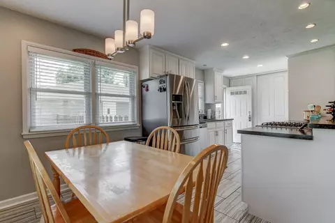 1824 E Hood St, Springfield, IL 62703 photo 8
