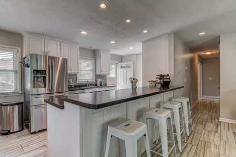1824 E Hood St, Springfield, IL 62703 photo 9