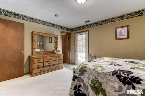 1 Buecker Ln, Springfield, IL 62707 photo 15