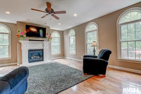 3413 Embassy Dr, Springfield, IL 62711 photo 23