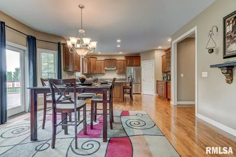 3413 Embassy Dr, Springfield, IL 62711 photo 18