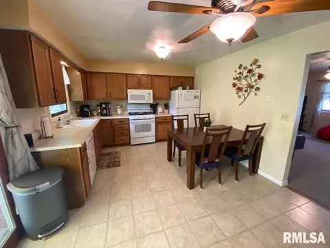 1112 Bolin Ct, Springfield, IL 62703 photo 6