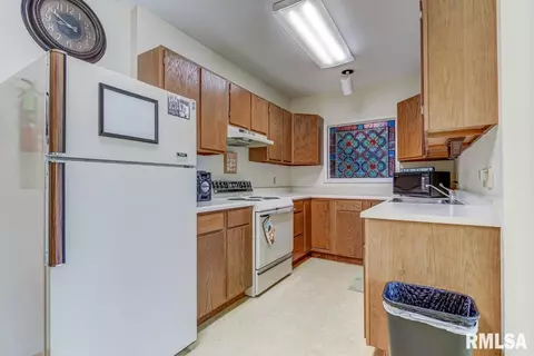 913 S 6th St, Springfield, IL 62703 photo 25