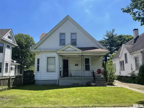 1340 N 4th St, Springfield, IL 62702 photo 1