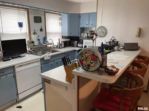 1340 N 4th St, Springfield, IL 62702 photo 8