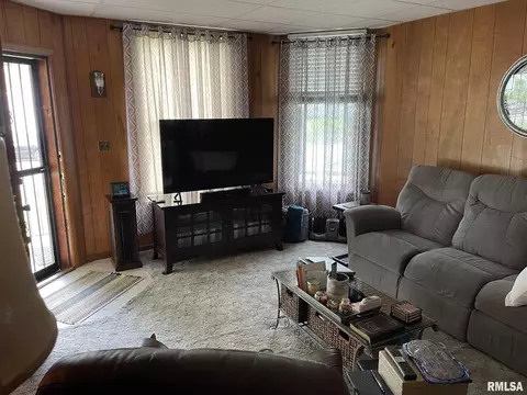 1340 N 4th St, Springfield, IL 62702 photo 4