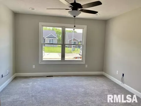 4706 Bellevue Dr, Springfield, IL 62711 photo 4