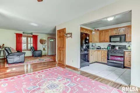 4280 Spaulding Orchard Rd, Springfield, IL 62711 photo 9
