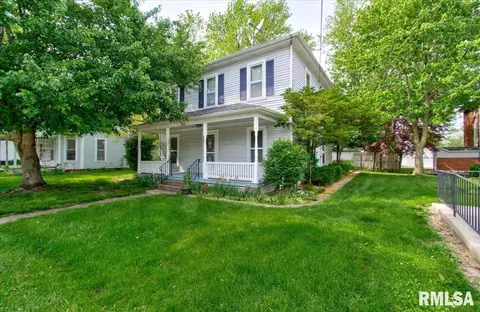 265 Elm St, Waverly, IL 62692 photo 1