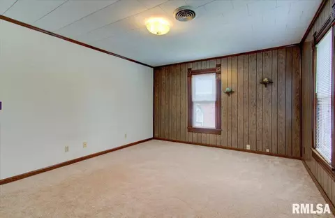265 Elm St, Waverly, IL 62692 photo 18