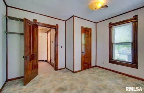 265 Elm St, Waverly, IL 62692 photo 14