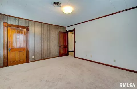 265 Elm St, Waverly, IL 62692 photo 17