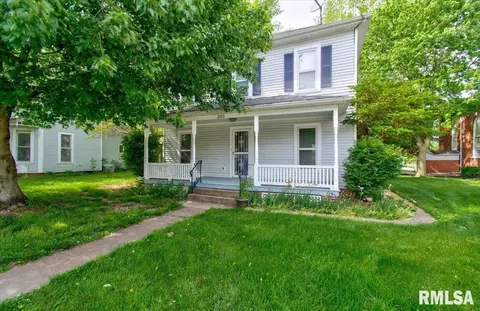 265 Elm St, Waverly, IL 62692 photo 2