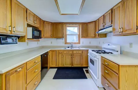 265 Elm St, Waverly, IL 62692 photo 29