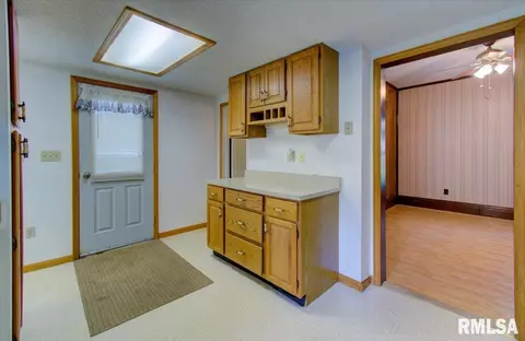 265 Elm St, Waverly, IL 62692 photo 34