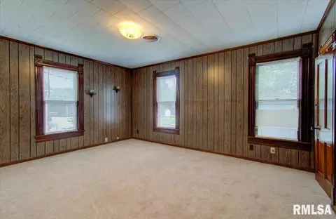 265 Elm St, Waverly, IL 62692 photo 15