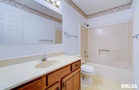 101 Calvin Ave, Springfield, IL 62704 photo 25