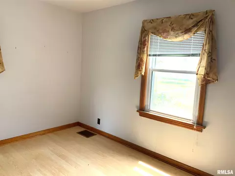 1722 Watch Ave, Springfield, IL 62702 photo 4