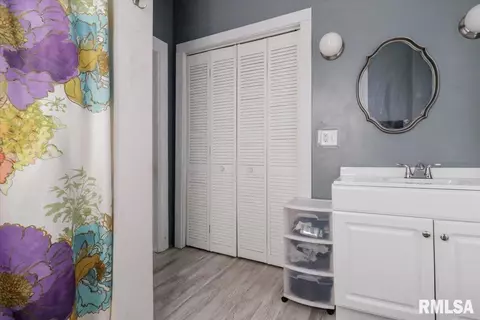 725 N 4th St, Springfield, IL 62702 photo 13