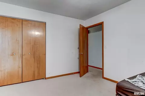3073 Elm St, Springfield, IL 62702 photo 8