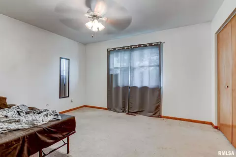 3073 Elm St, Springfield, IL 62702 photo 9