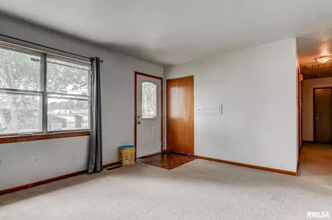 3073 Elm St, Springfield, IL 62702 photo 6