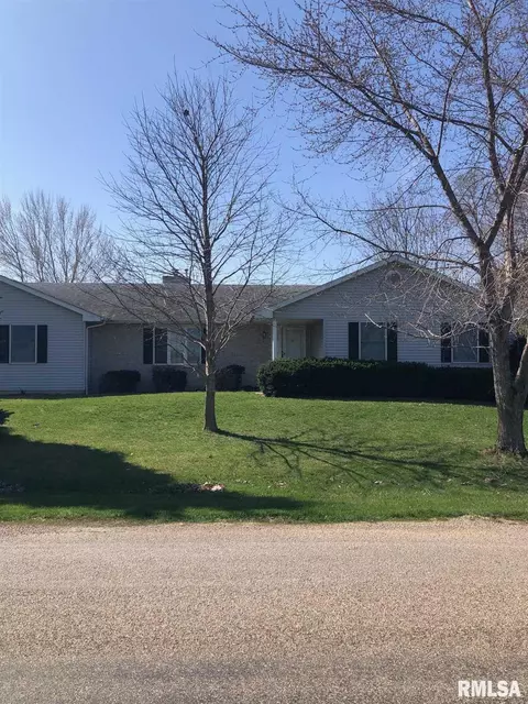 14571 Frontier Dr, Athens, IL 62613 photo 1