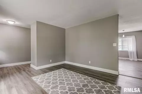 2731 Cardigan Dr, Springfield, IL 62702 photo 5